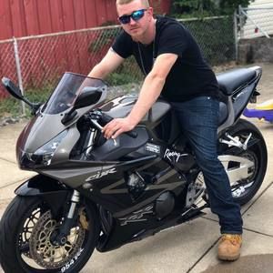 Meet your Posher, Travis